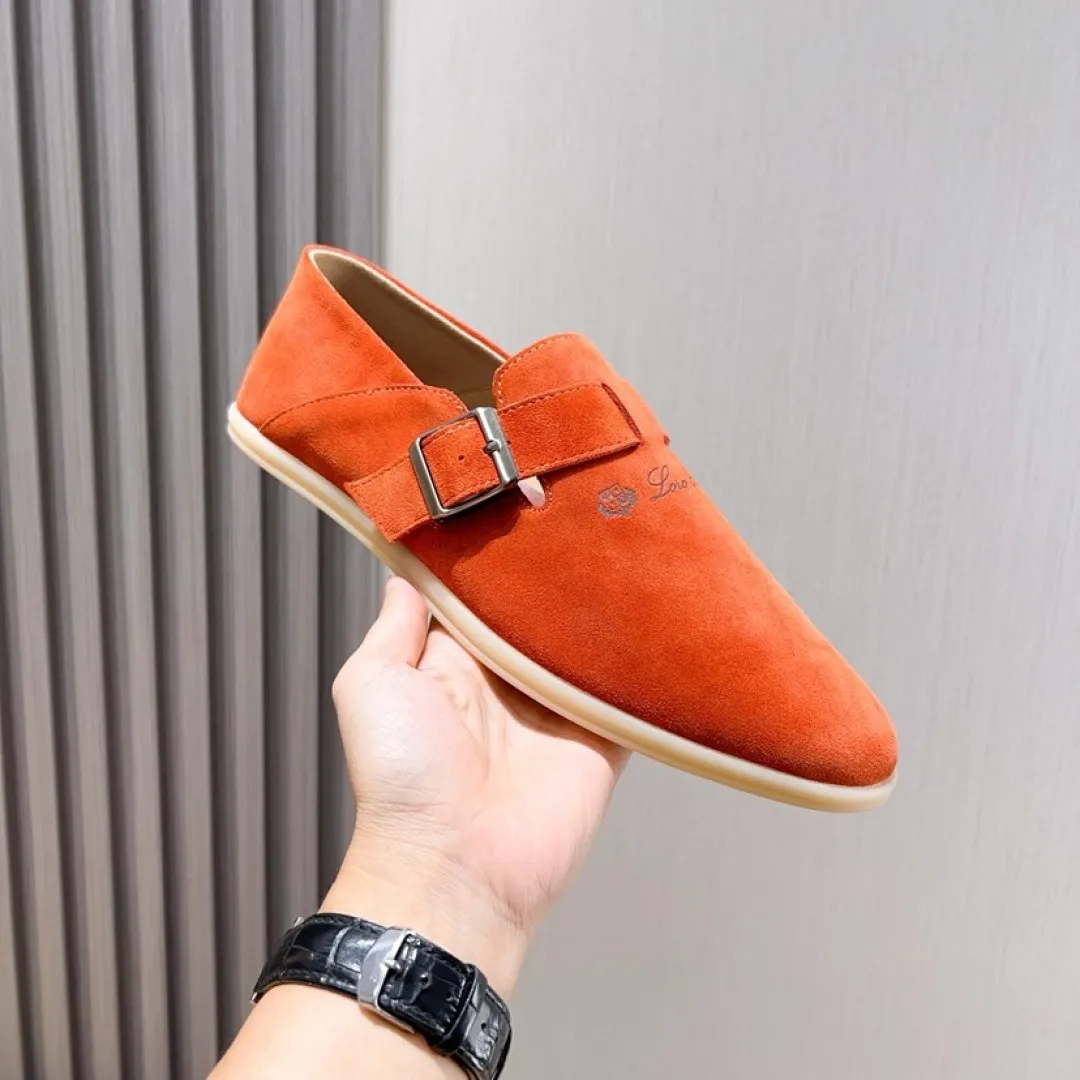 Factory price 420💰[loro piana] 2025 new moccasins, popular casual sneakers for street men. The shoes are made of first-layer suede leather uppers with rubber soles. They are classic. The complex craftsmanship and meticulous structure make the shoes light and soft, allowing you to walk comfortably and freely. Perfect for summer wear. Yardage: 38-45.
